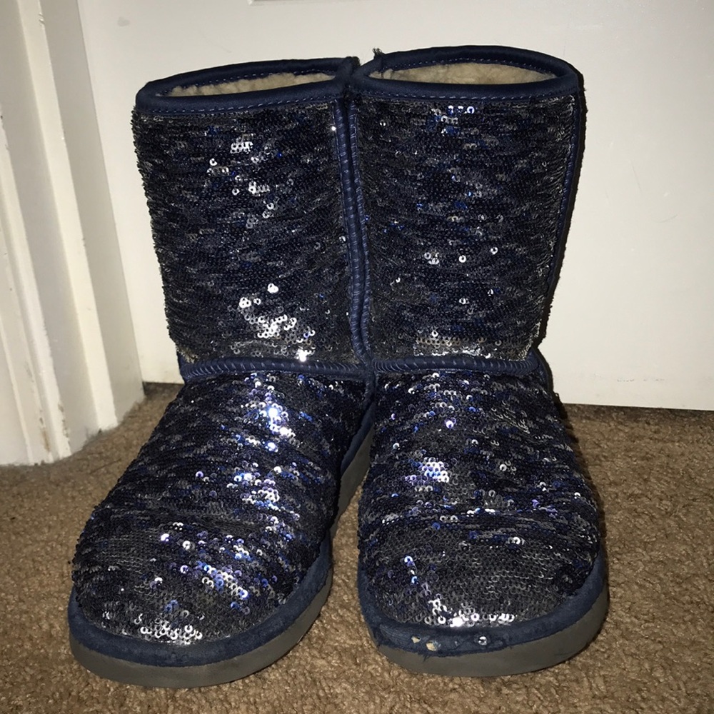 Blue and silver size 7 uggs